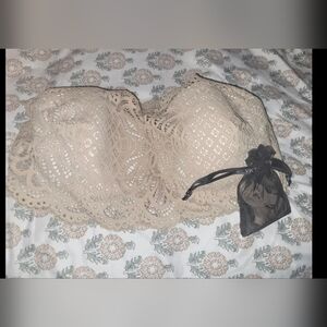 Victoria's Secret Beige Crochet Lace Bralette Size 36D
